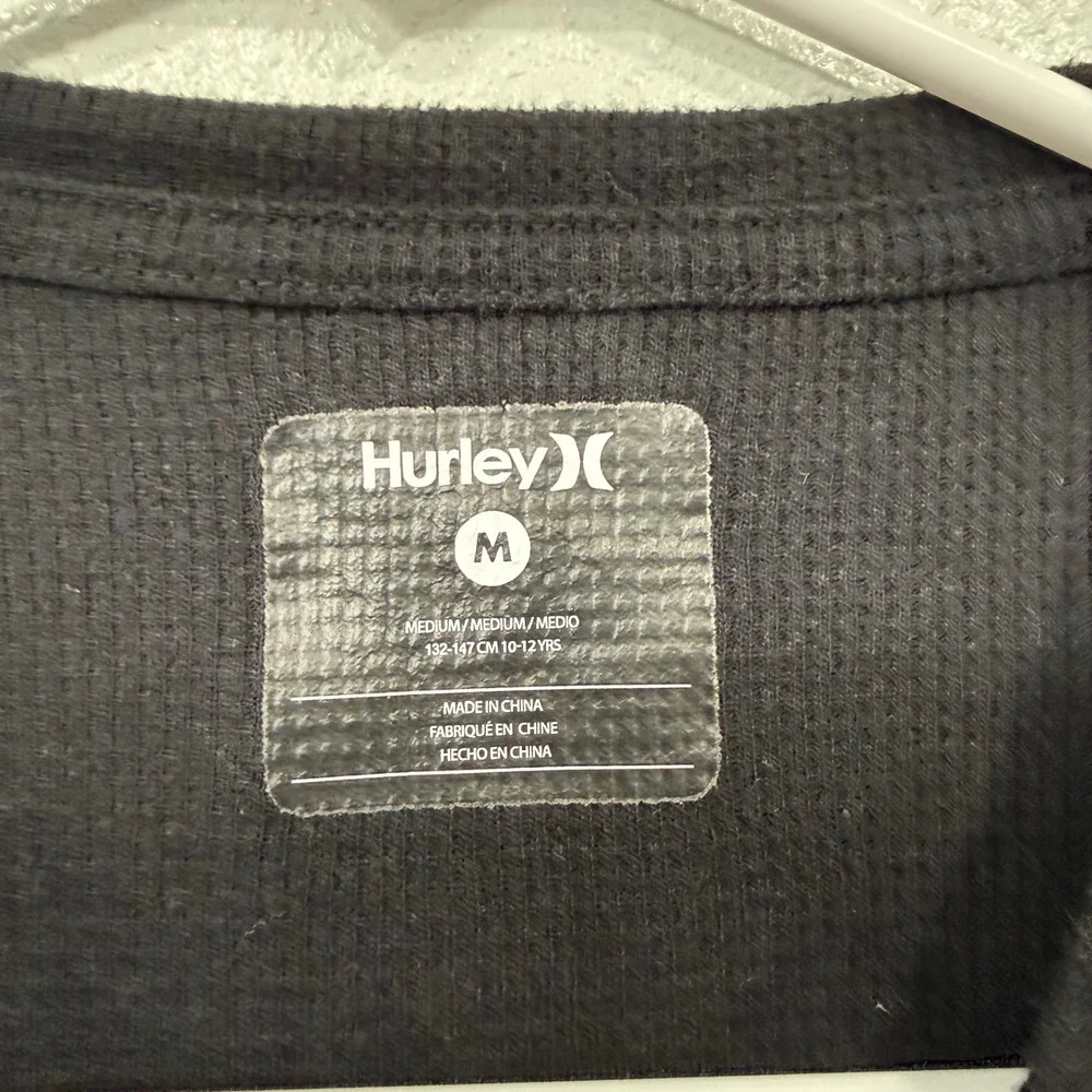 Hurley‎ Boys Medium Black Long Sleeve Waffle Knit Thermal Shirt Logo 6631-023